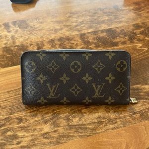 Lightly Used Louis Vuitton Wallet